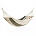 Hamac 200 x 150 cm en tissu rayé vert beige avec barres en bois pour détente extérieure
